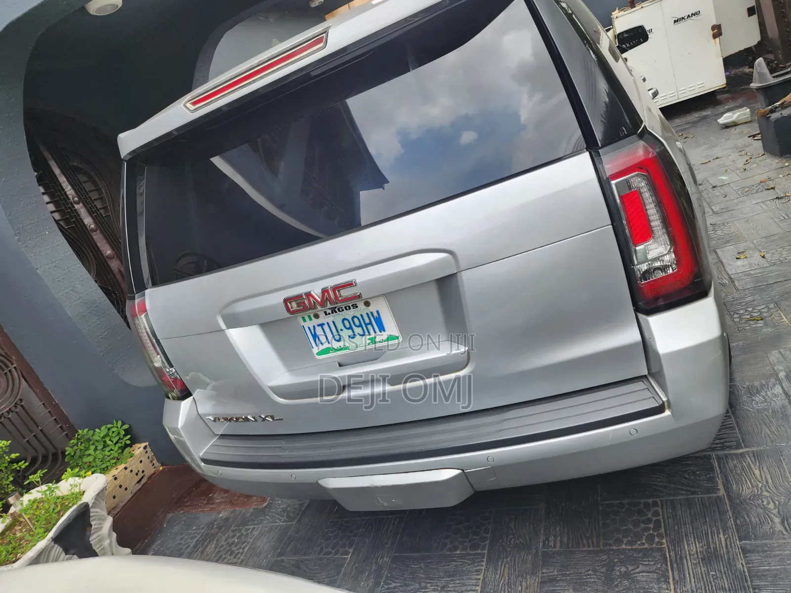 GMC Yukon 2015 Silver