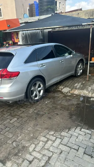 Toyota Venza 2009 White