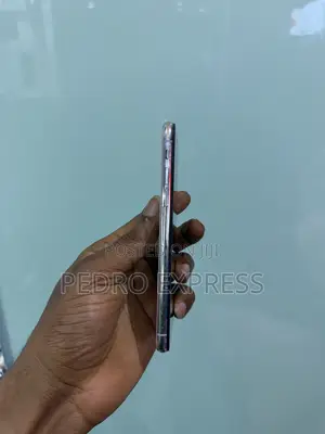 Apple iPhone X 64 GB White
