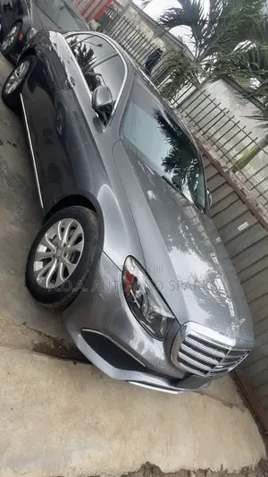 Mercedes-Benz E300 2017 Gray