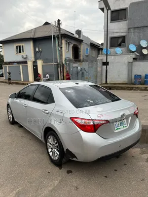 Toyota Corolla 2015 Silver