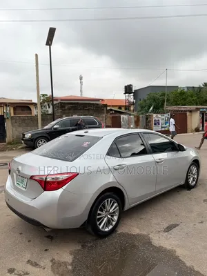 Toyota Corolla 2015 Silver