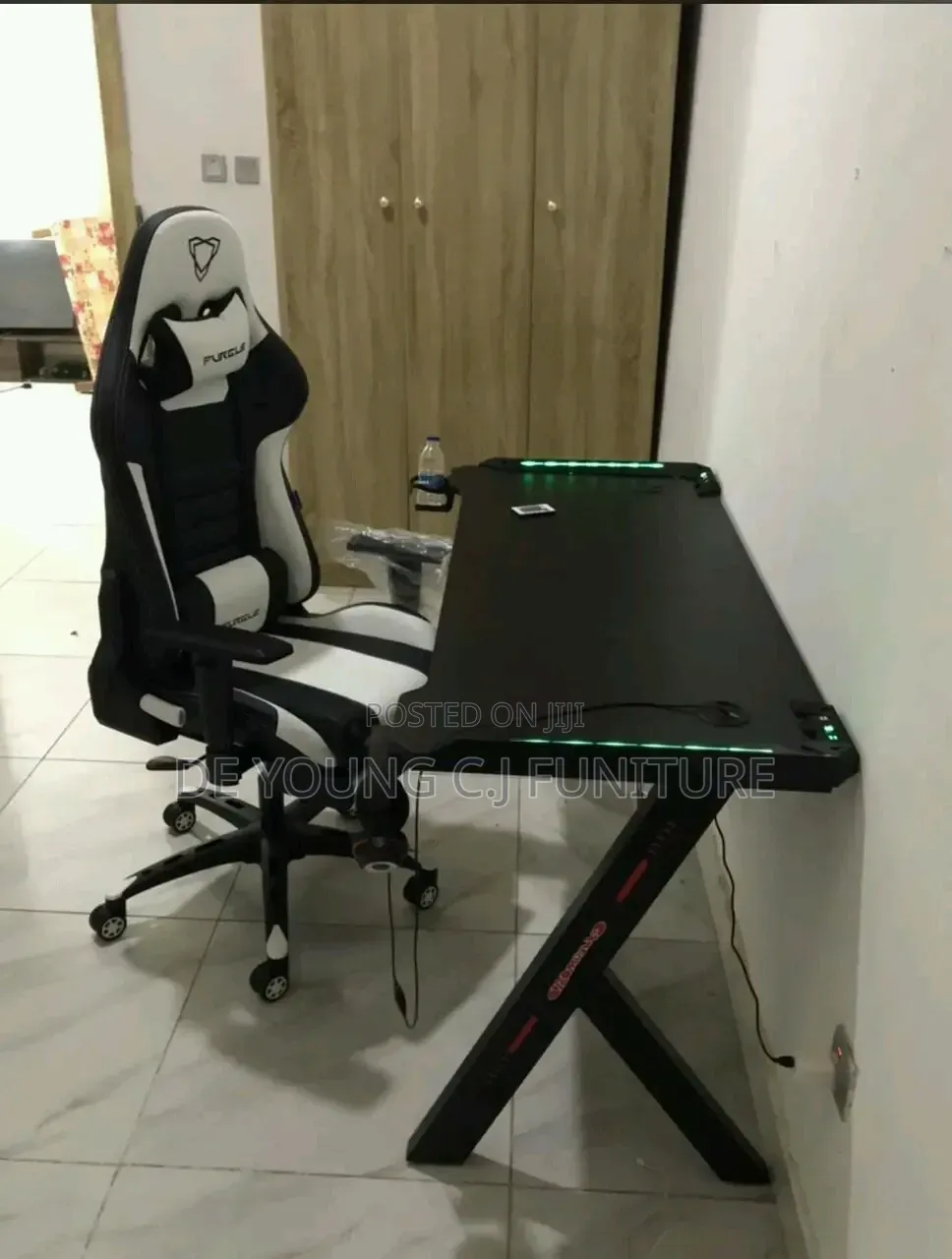 Game Chair or Streaming Chair