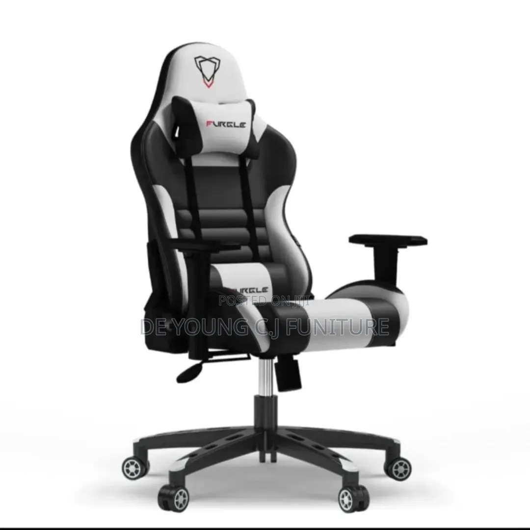 Game Chair or Streaming Chair