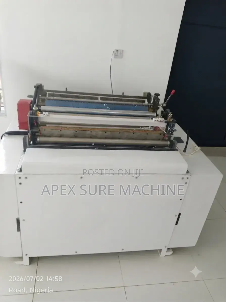 Single-Deck Nylon Bag Cutting and Sealing Machine