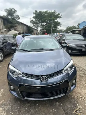Toyota Corolla 2016 Gray