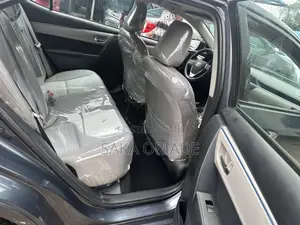 Toyota Corolla 2016 Gray