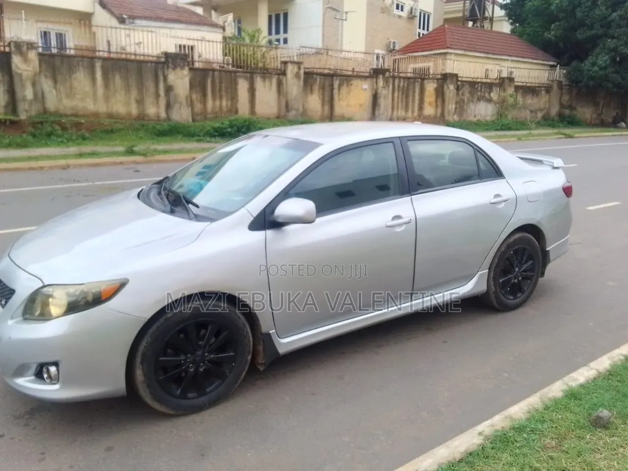 Toyota Corolla 2010 Silver