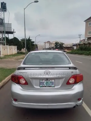 Toyota Corolla 2010 Silver