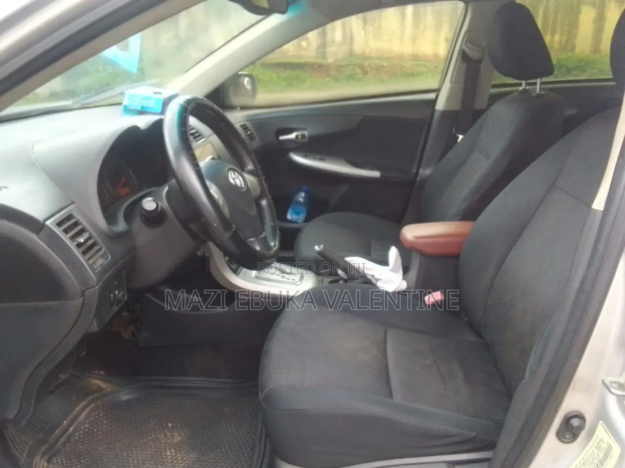 Toyota Corolla 2010 Silver