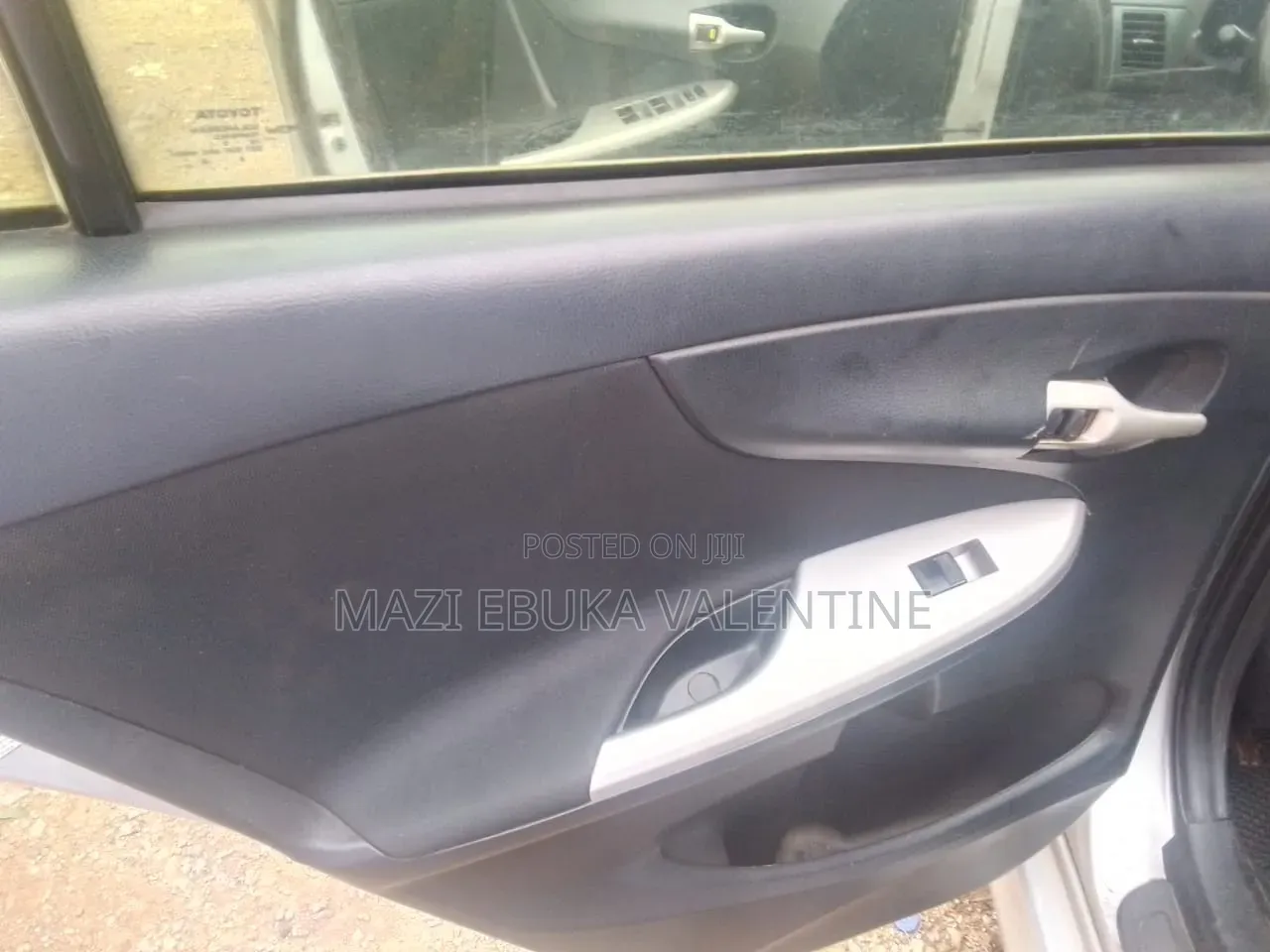 Toyota Corolla 2010 Silver