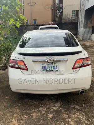 Toyota Camry SE 4dr Sedan (2.5L 4cyl 6AM) 2010 White