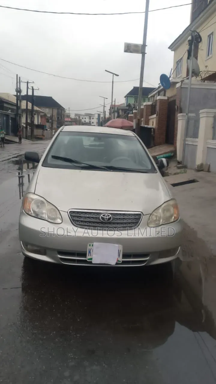 Toyota Corolla 2004 Silver