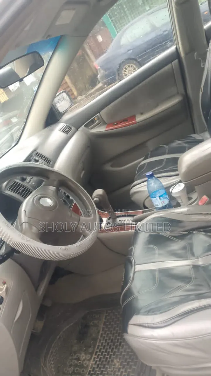 Toyota Corolla 2004 Silver
