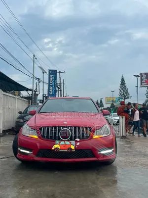 Mercedes-Benz C300 2012 Red
