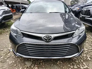 Toyota Avalon XLE Sedar FWD (3.5L 6cyl 6A) 2013 Black