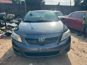Toyota Corolla 2010 Gray