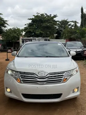 Toyota Venza AWD 2011 White