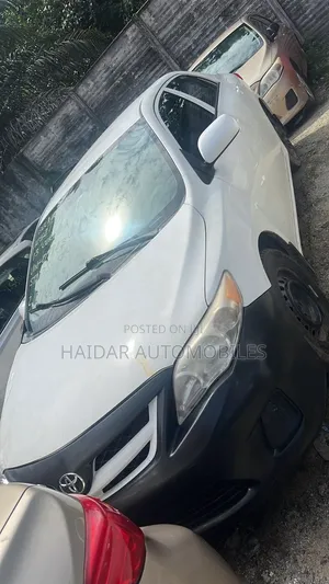 Toyota Corolla 2013 White