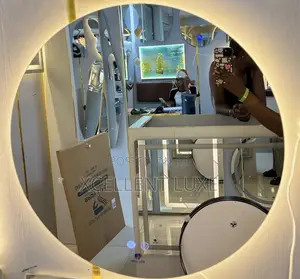 Led Mirror With 3 Lights Round Shaped