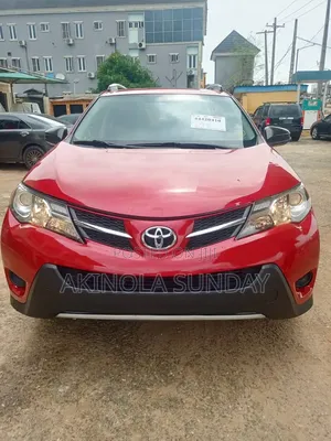 Toyota RAV4 2015 Red