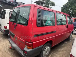 Volkswagen Transporter 2005 Red