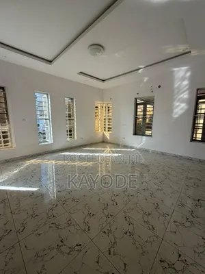 Studio Apartment in Chevron for rent