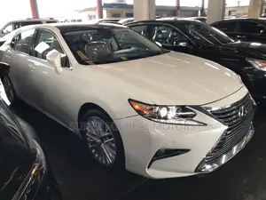 Lexus ES 2017 White