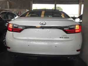 Lexus ES 2017 White