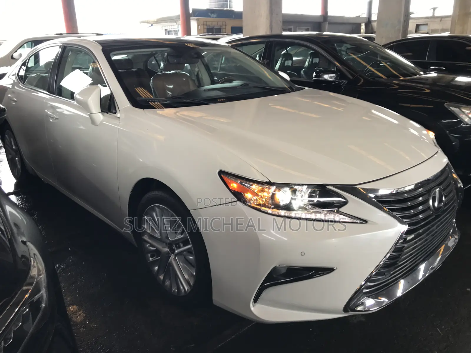 Lexus ES 2017 White