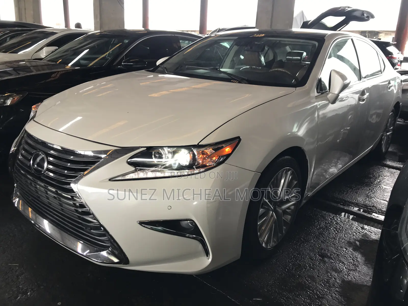 Lexus ES 2017 White