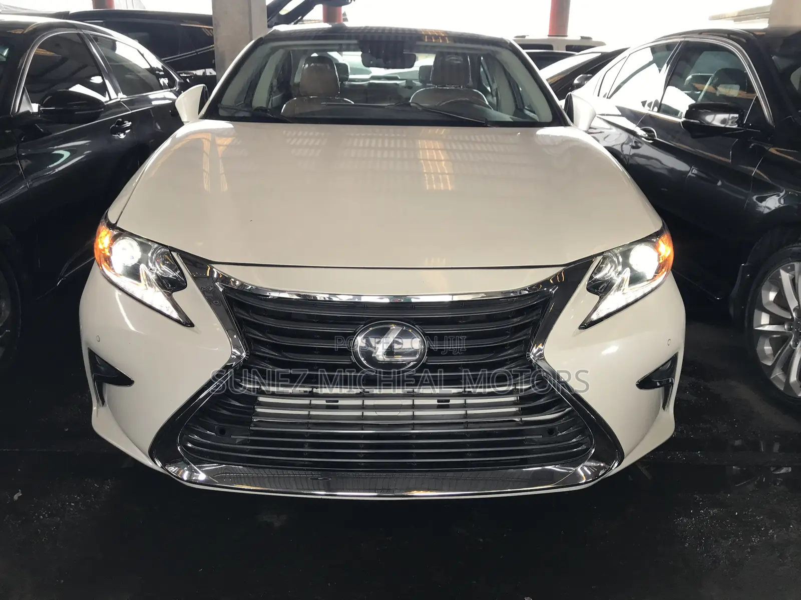 Lexus ES 2017 White