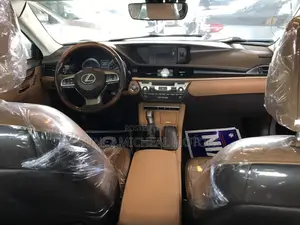 Lexus ES 2017 White