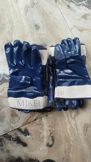 Nitrile Glove