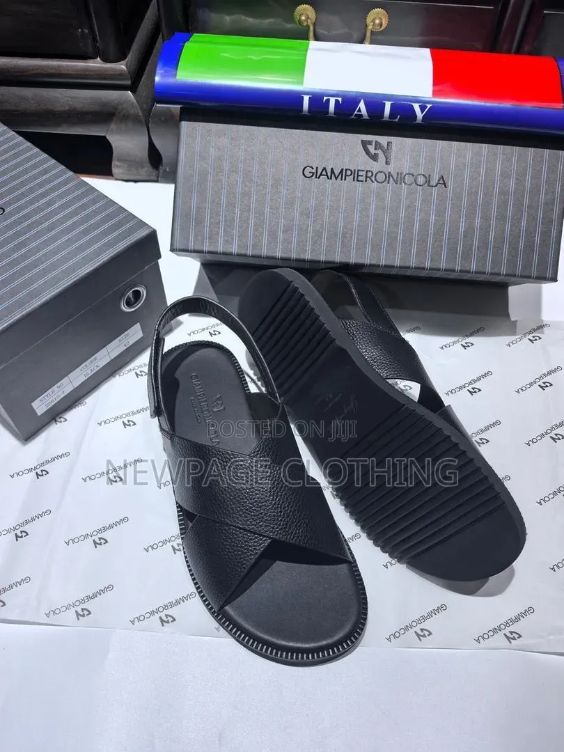 Exquisite Men's Slippers Available Now
