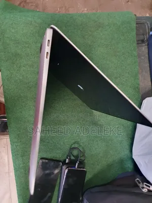 Laptop Apple MacBook Pro 2017 16GB Intel Core I7 SSD 128GB