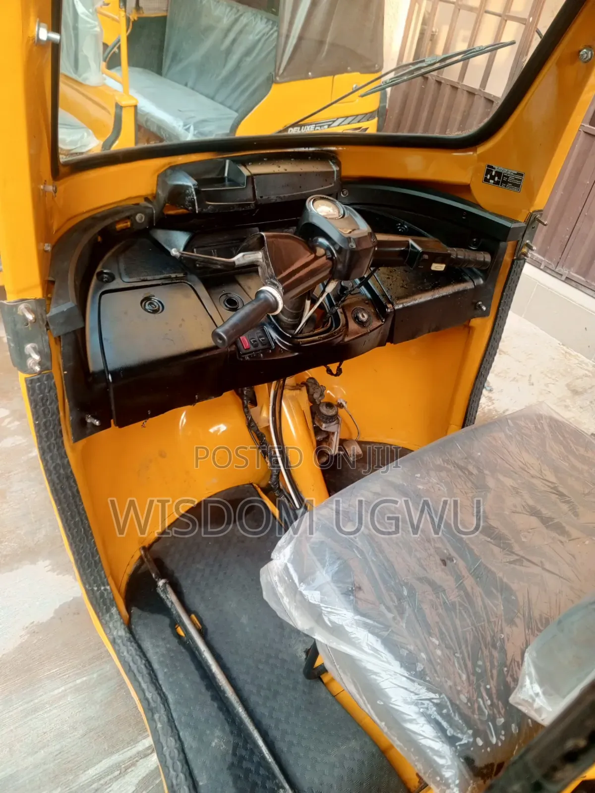 TVS King Deluxe Plus iTouch Start 2023 Yellow