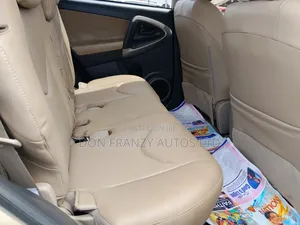 Toyota RAV4 2007 Gold