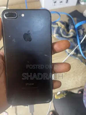 Apple iPhone 7 Plus 32 GB Black