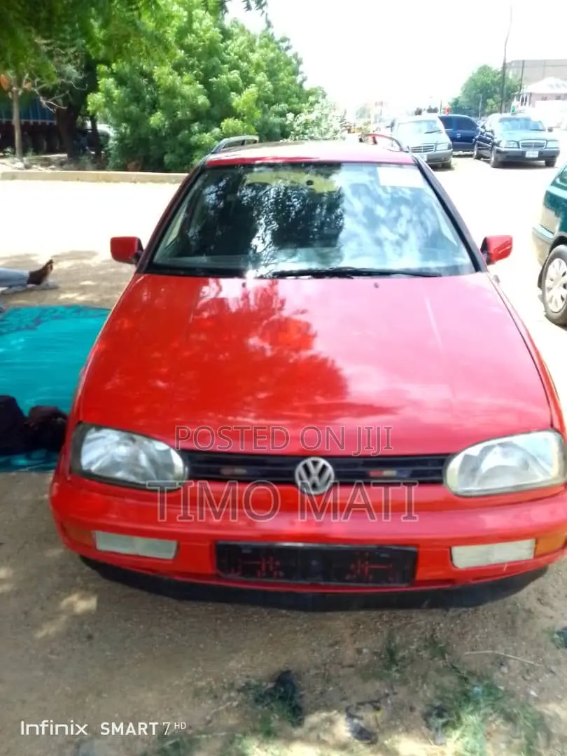 Volkswagen Golf 2003 Red