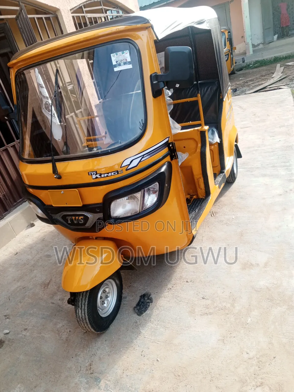 TVS King Deluxe Plus iTouch Start 2022 Yellow