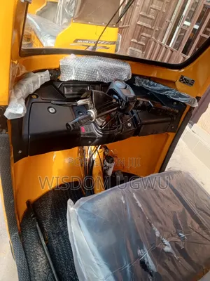 TVS King Deluxe Plus iTouch Start 2022 Yellow