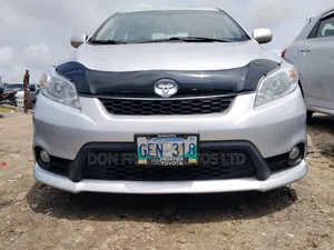 Toyota Matrix S Hatchback AWD (2.4L 4cyl 4A) 2012 Silver