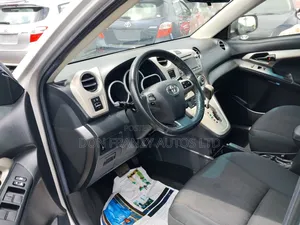 Toyota Matrix S Hatchback AWD (2.4L 4cyl 4A) 2012 Silver