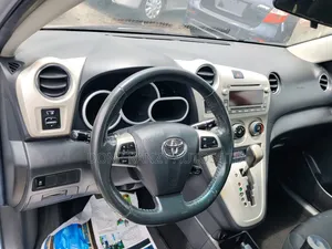 Toyota Matrix S Hatchback AWD (2.4L 4cyl 4A) 2012 Silver