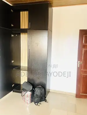 3bdrm Apartment in Oluyole for rent