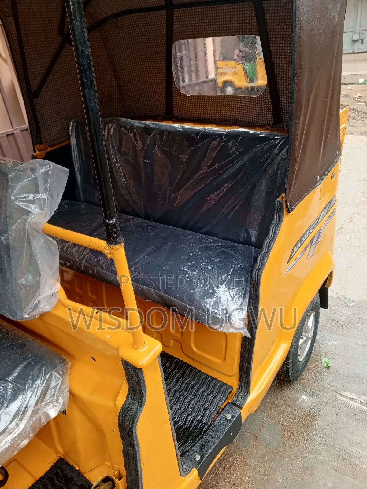 TVS King Deluxe Plus iTouch Start 2023 Yellow