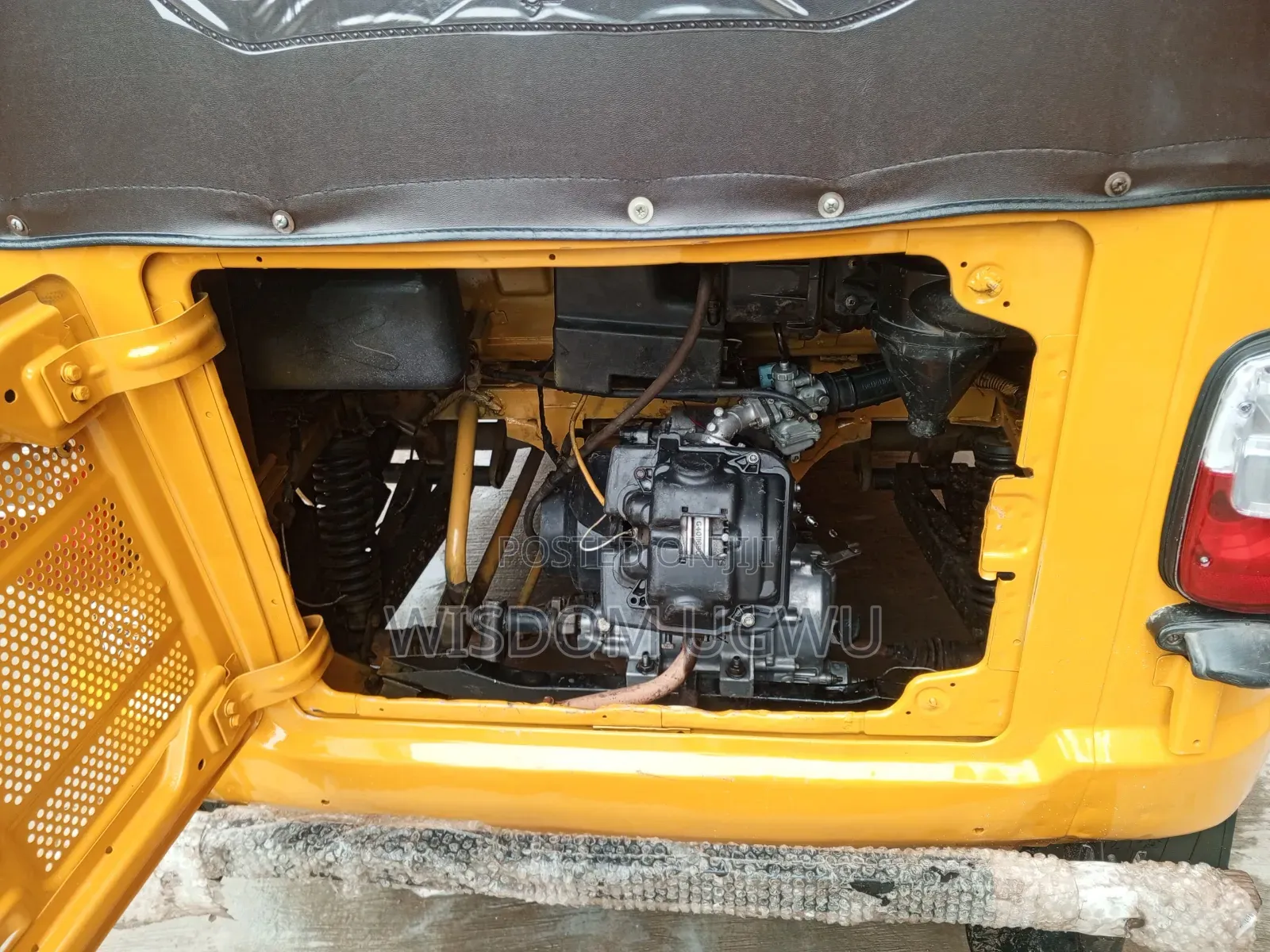 TVS King Deluxe Plus iTouch Start 2023 Yellow