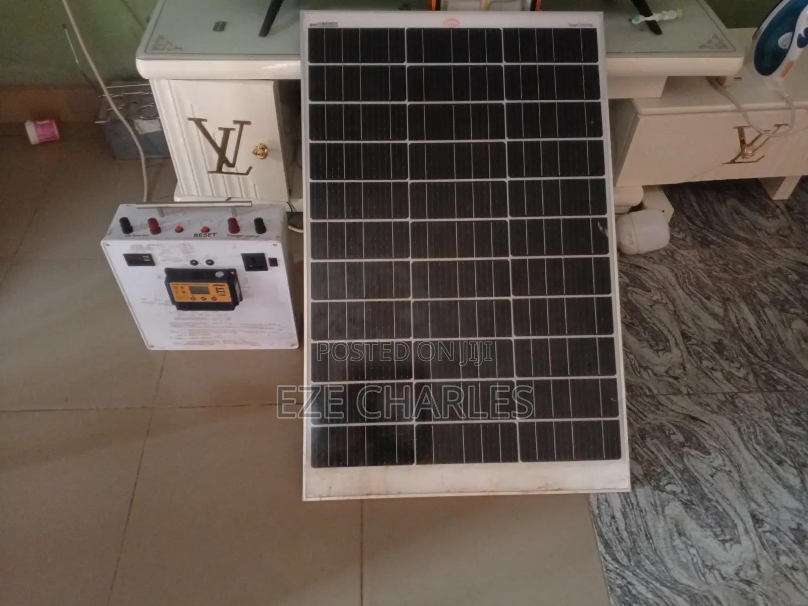 Solar Battery With Panel