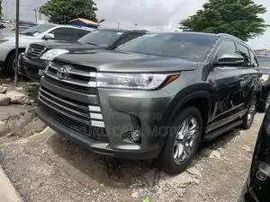 Toyota Highlander Limited Platinum 4x4 V6 (3.5L 6cyl 8A) 2018 Black